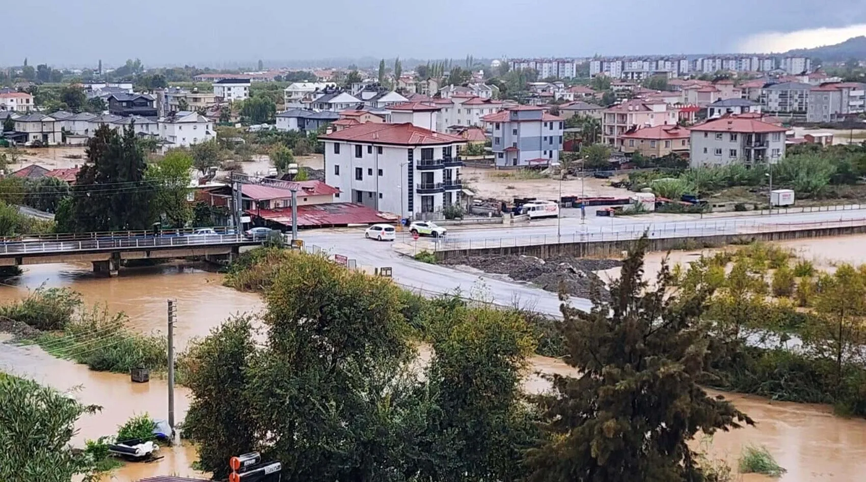 Dalaman'da kabus dolu gece: Tersakan Çayı taştı, hayat felç oldu