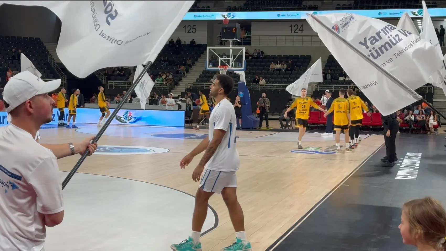 Ankara'da basketbol parkesinde yeşil dönüşüm: Türk Telekom'dan iklim krizine karşı anlamlı hamle