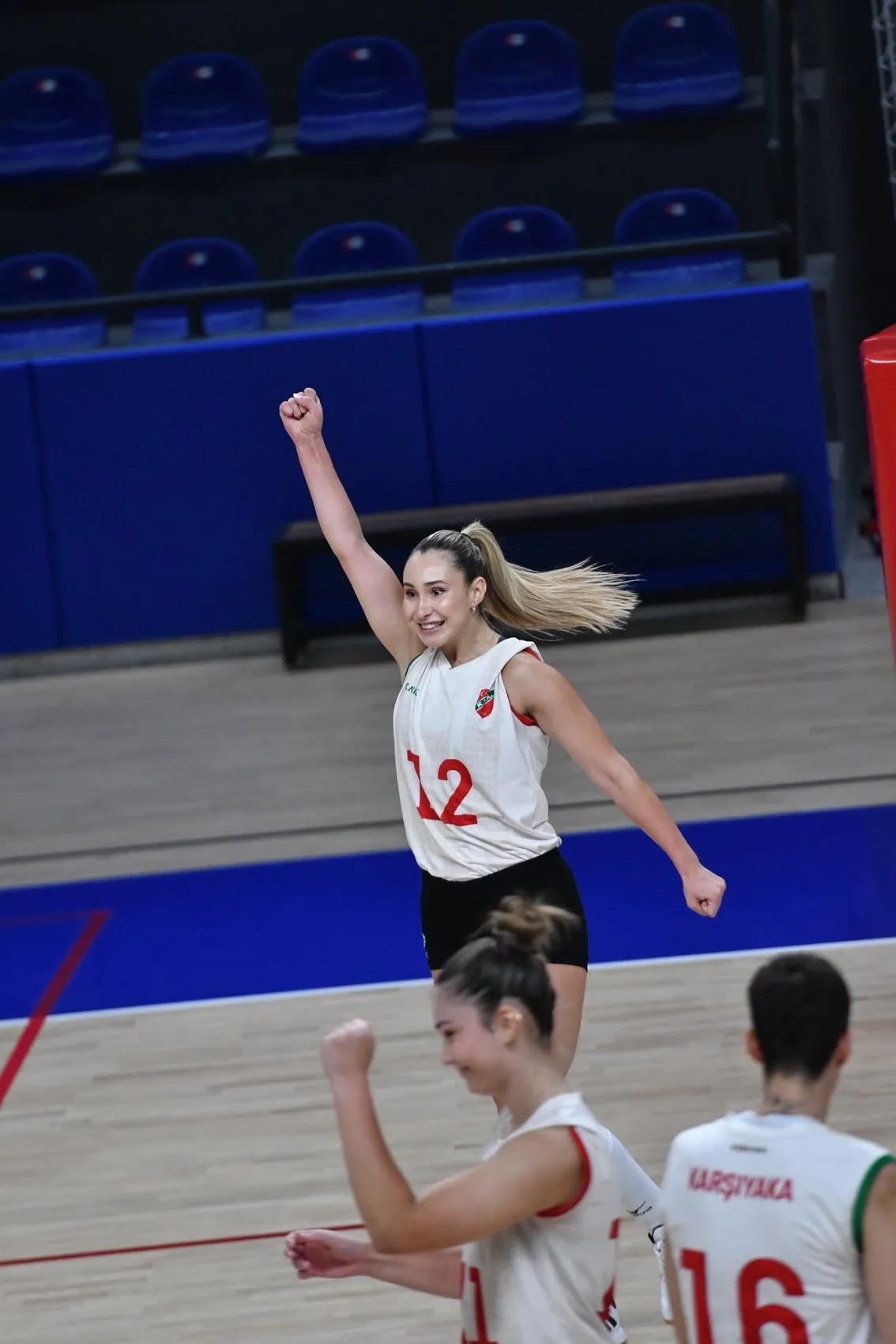 Karşıyaka'nın voleybol mesaisi Ege derbisiyle başlıyor