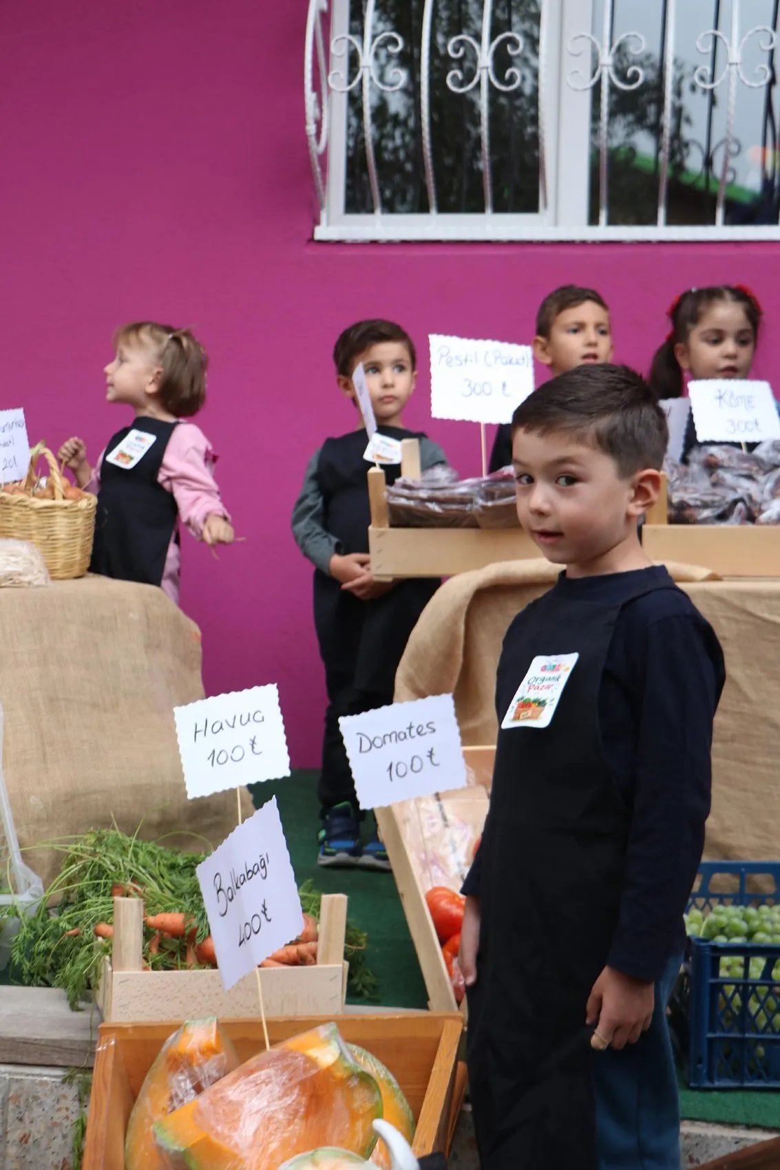 Minik ellerden büyük iyilik: Erzurumlu çocuklar kendi hasatlarıyla ihtiyaç sahiplerine umut oldu