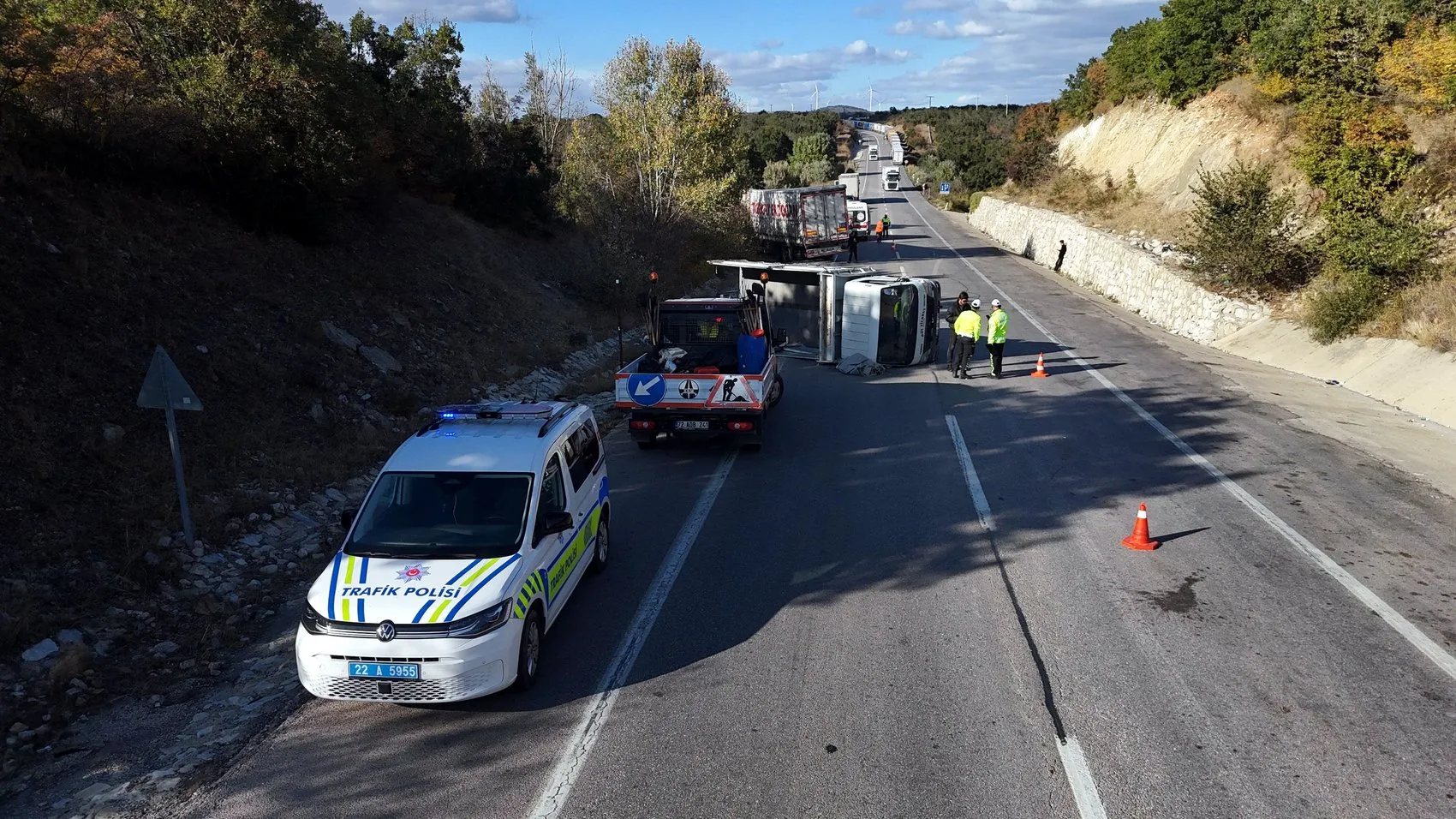 Edirne yolunda dehşet anları: TIR ile kamyonet çarpıştı