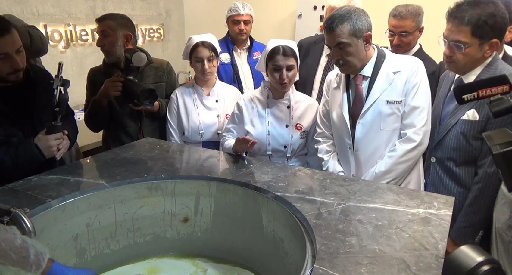 Erzurum'un tarihi kalbinde gastronomi devrimi: Kongre Binası çevresi turizm üssüne dönüşüyor