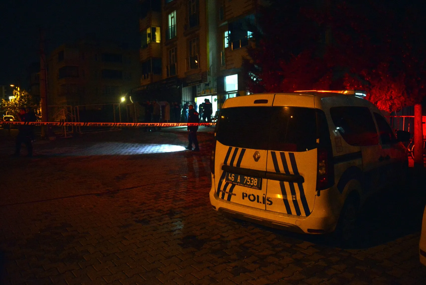 Halı yıkamacıda kanlı gece: Alkol masasında başlayan tartışma dehşetle bitti