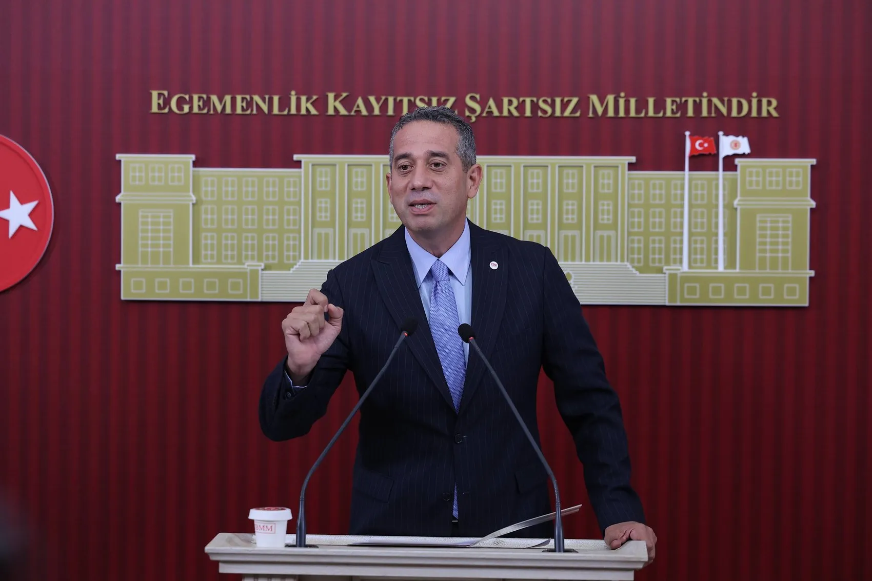 Başarır'dan Cemil Tugay'a sert estetik cerrah çıkışı: O yüzle İzmir sokaklarında gezemezsin