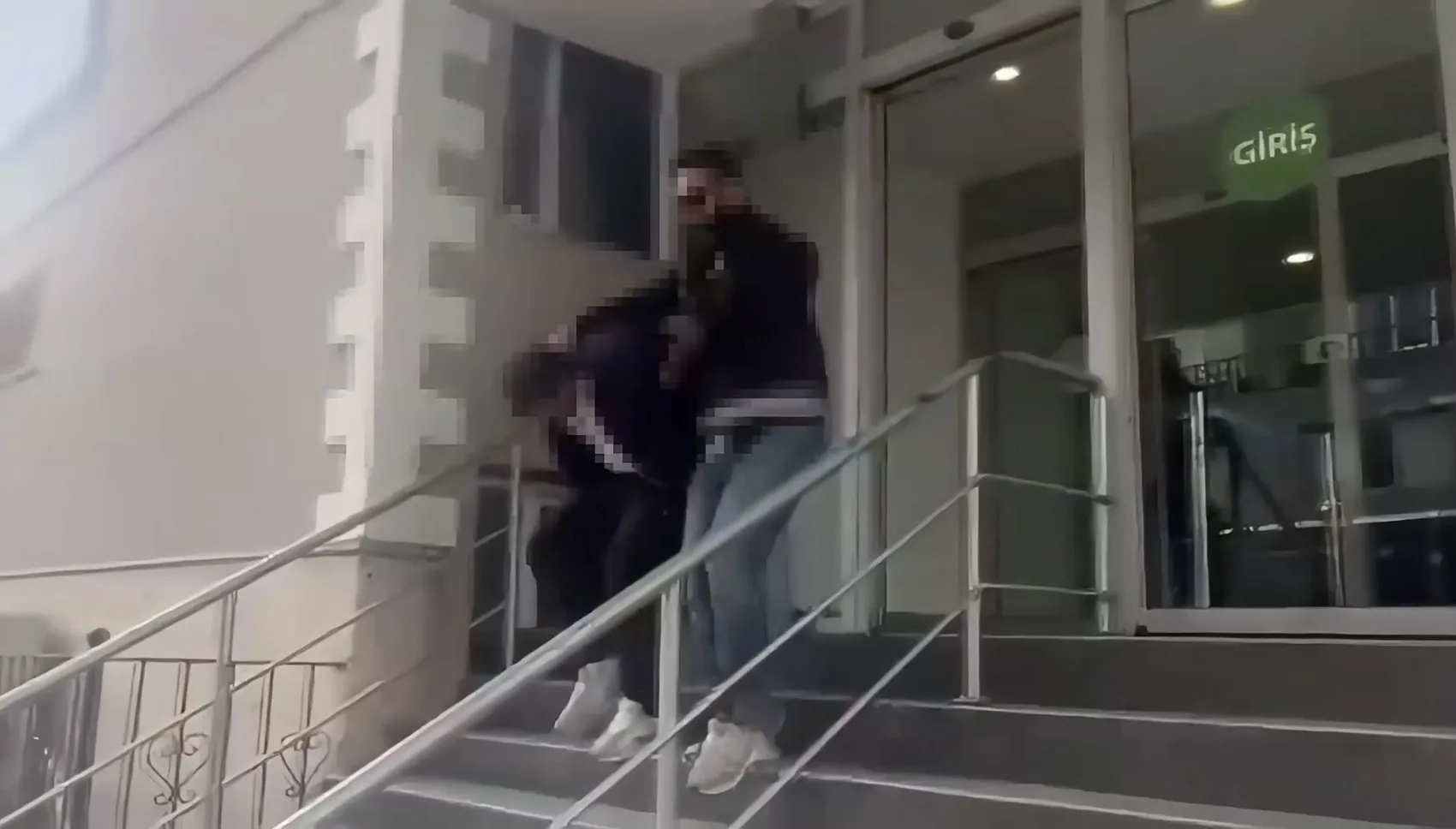 Şehit annesini hedef alan vicdansız dolandırıcılık şebekesi çökertildi