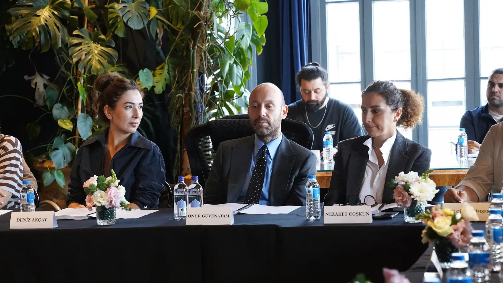 Karakuyu dizisinde heyecanlı bekleyiş: Oyuncular ilk kez bir araya geldi