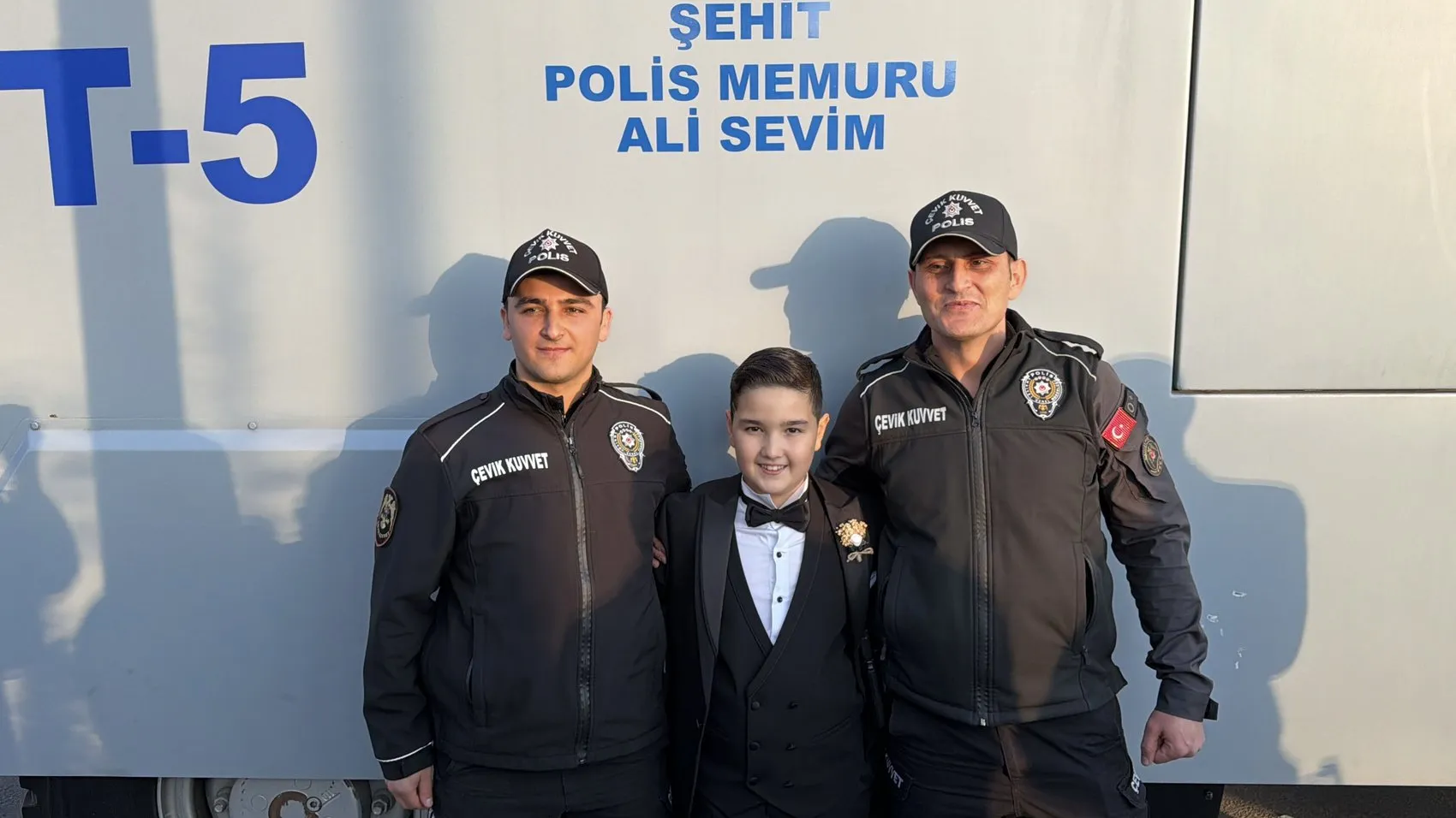 Şehit babasının emaneti Eyüphan’ın en özel günü: Sünnet konvoyuna TOMA eşlik etti