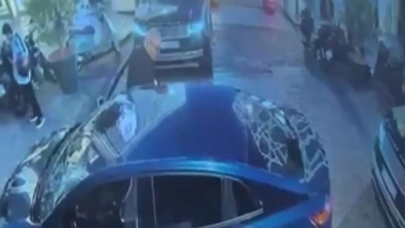Maslak'ta dehşet dolu anlar: Ellerindeki bağlarla bekçiye sığındı