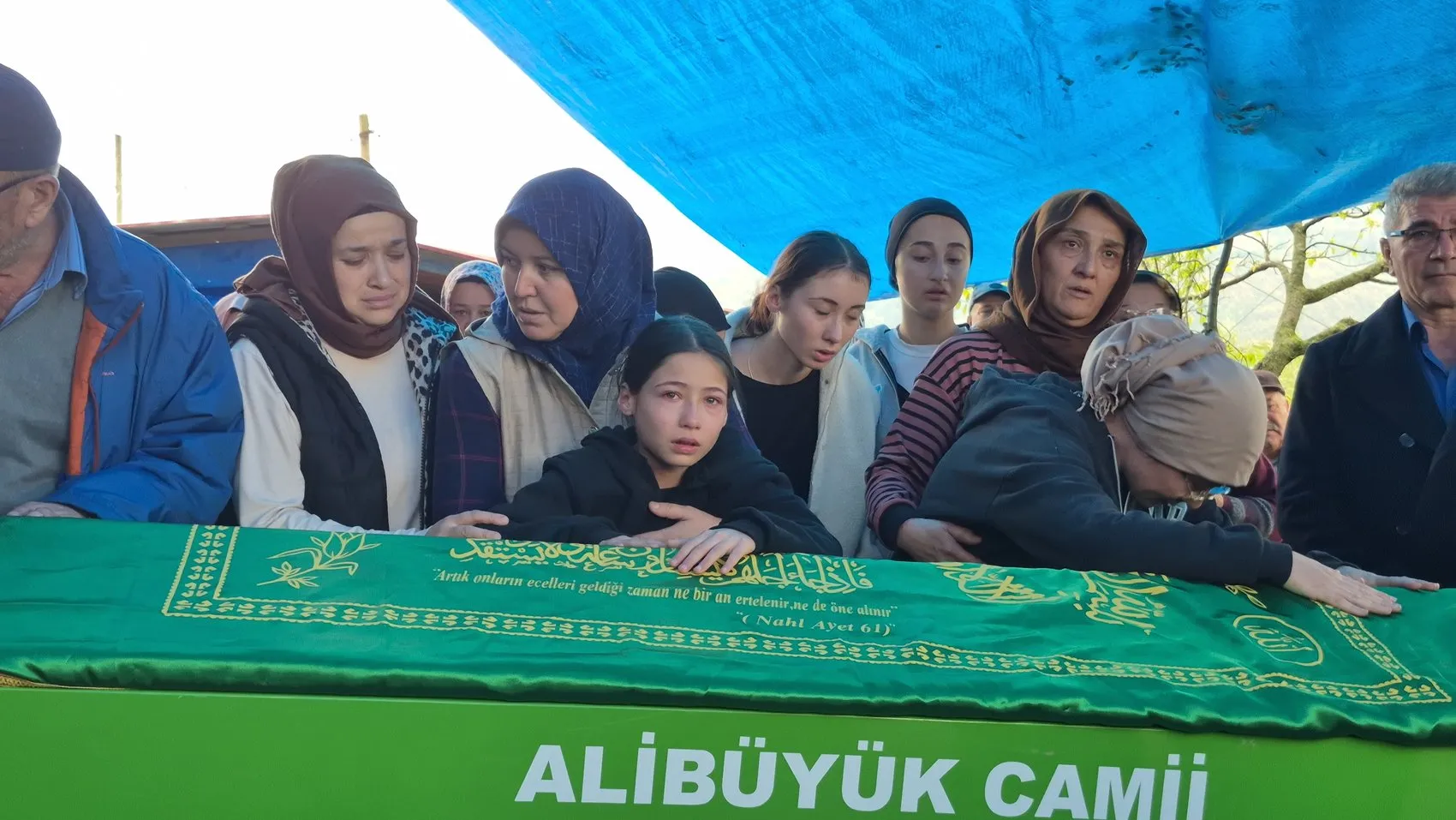 Zonguldak'ta maden faciası: Üç çocuk babası Recep Çolakoğlu son yolculuğuna uğurlandı