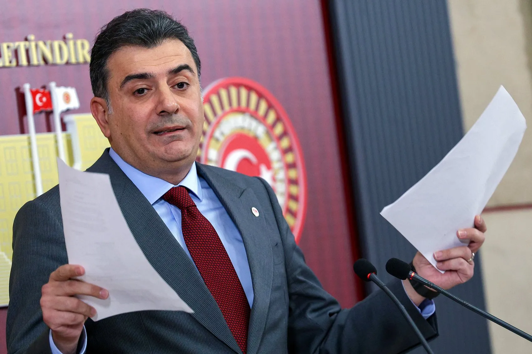 Ekonomide 90 milyar dolarlık vurgun iddiası: Yeni Parti'den deprem etkisi uyarısı