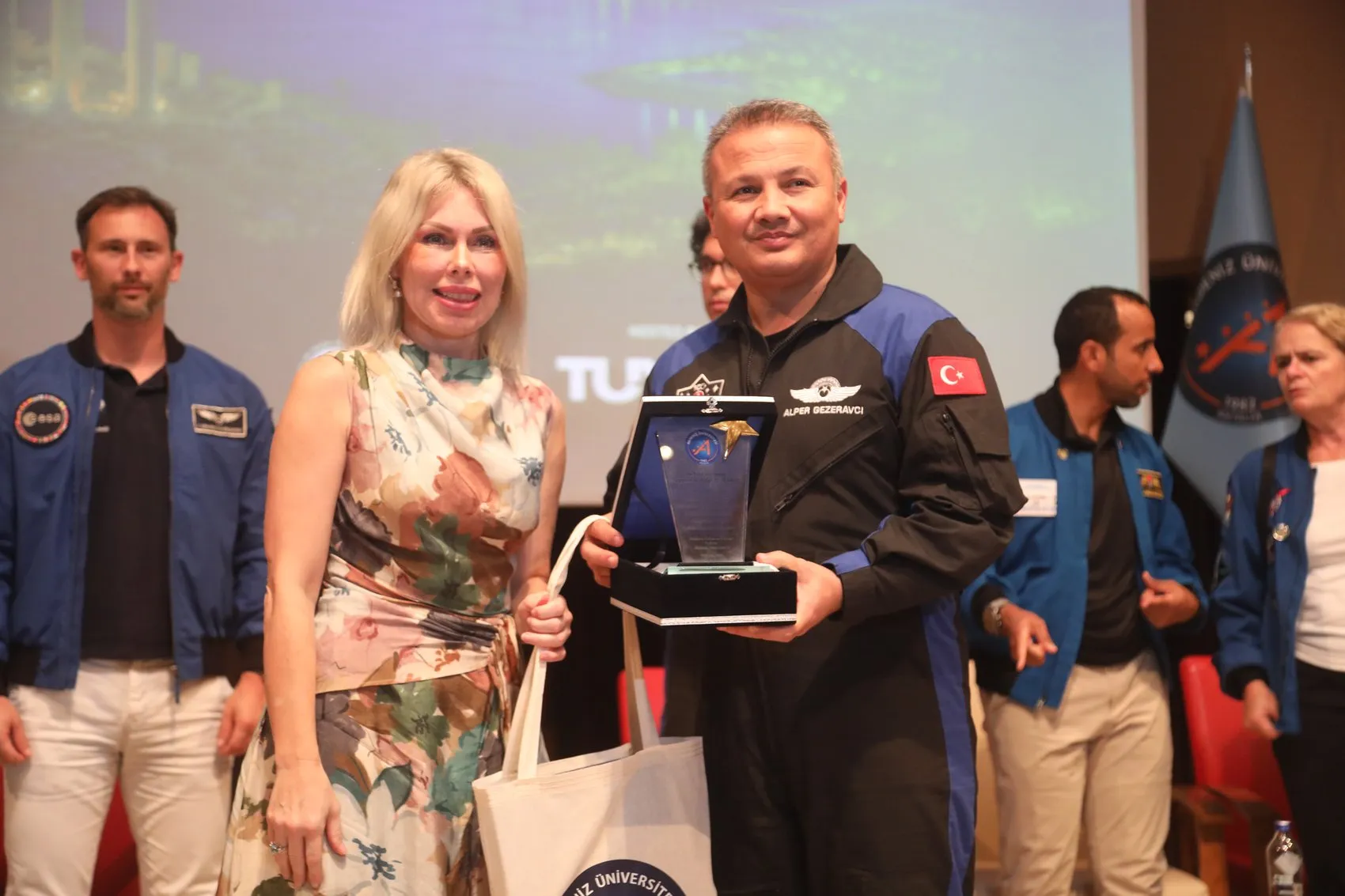 Antalya'da Yıldızlar Geçidi: 11 Astronot Geleceğin Kaşifleriyle Buluştu