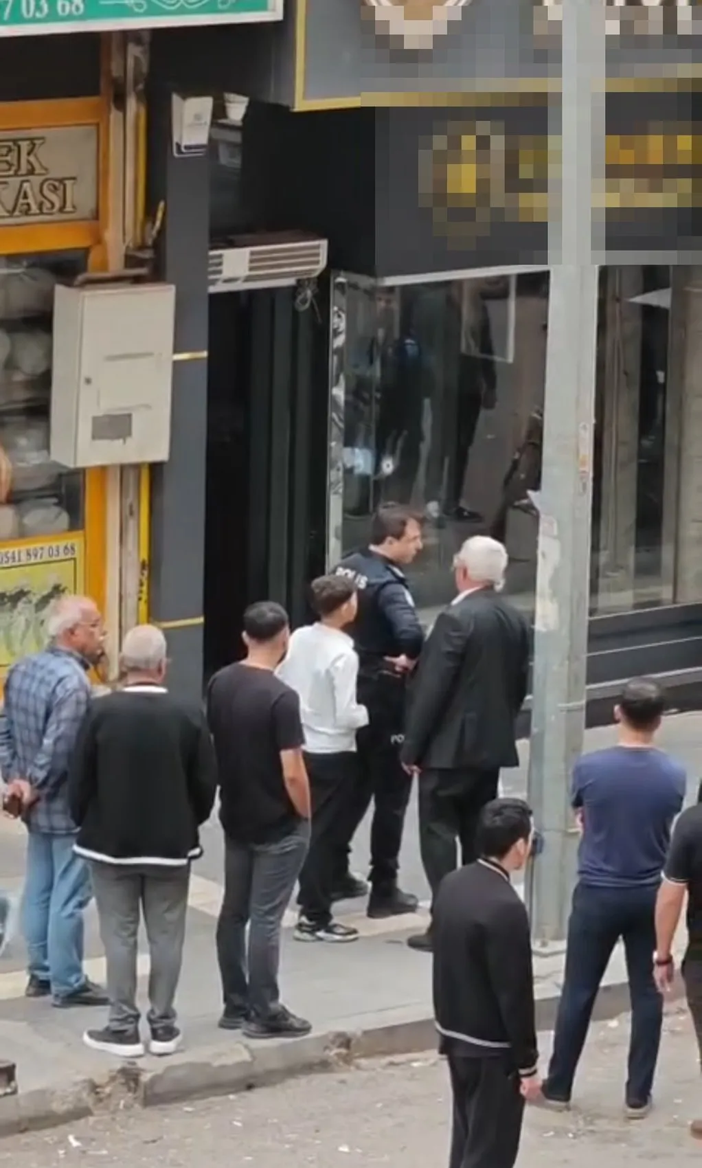 Kızıltepe'de gece yarısı dehşeti: Kuyumcu dükkanı hedef alındı