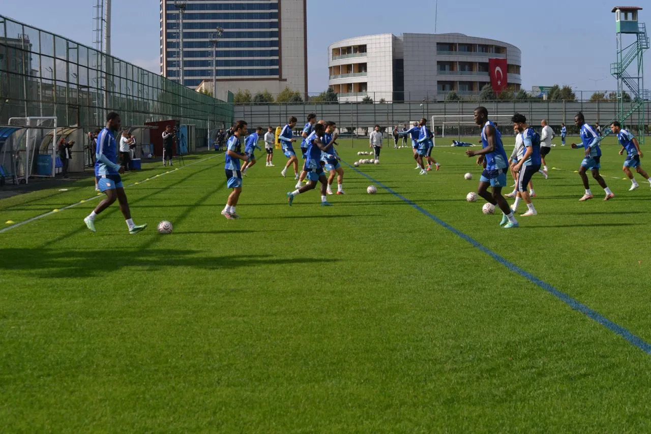 Çaykur Rizespor'da Taylan Antalyalı'dan özeleştiri: O sekiz dakikayı açıklamak imkansız