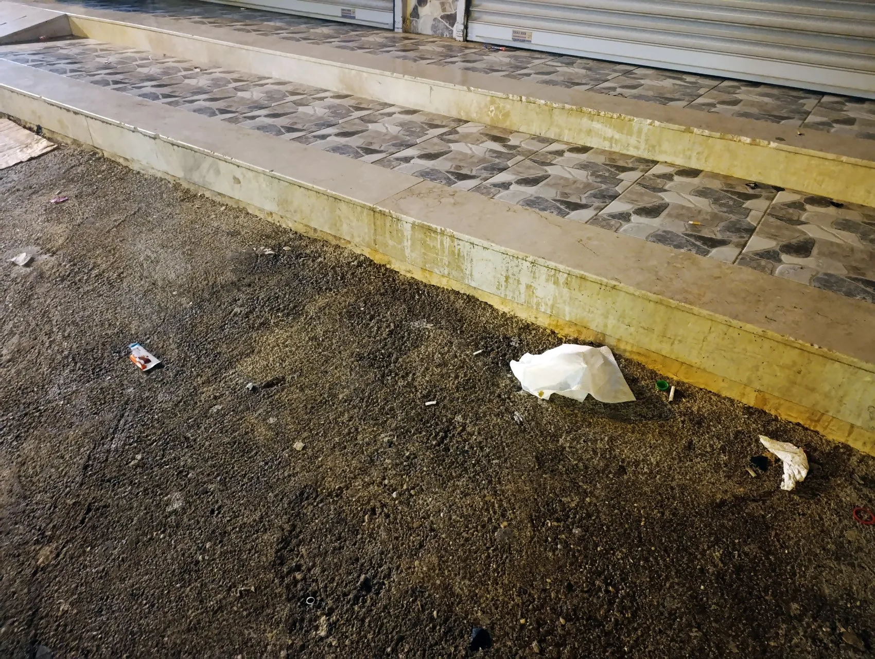 Adana'da dehşet anları: Kasa başında oturan 16 yaşındaki gence silahlı saldırı