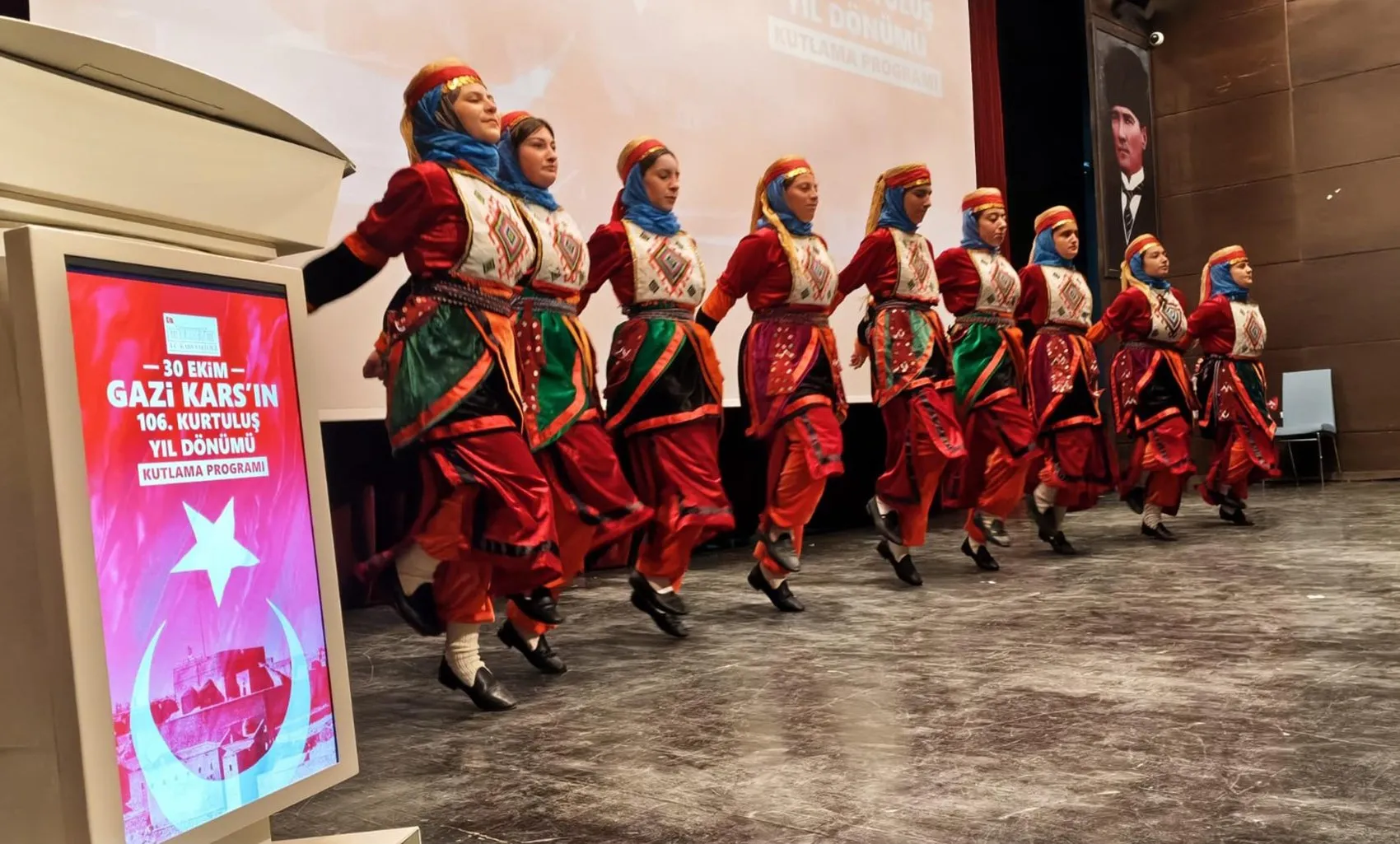 Serhat şehri Kars 106 yıl önce bugün yeniden doğdu: Tarihi zafer coşkuyla anıldı