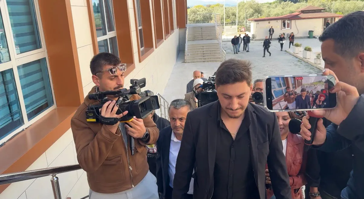 Şarkıcı Güllü'nün şüpheli ölümü mahkemeye taşındı: Kızı ilk kez hakim karşısında
