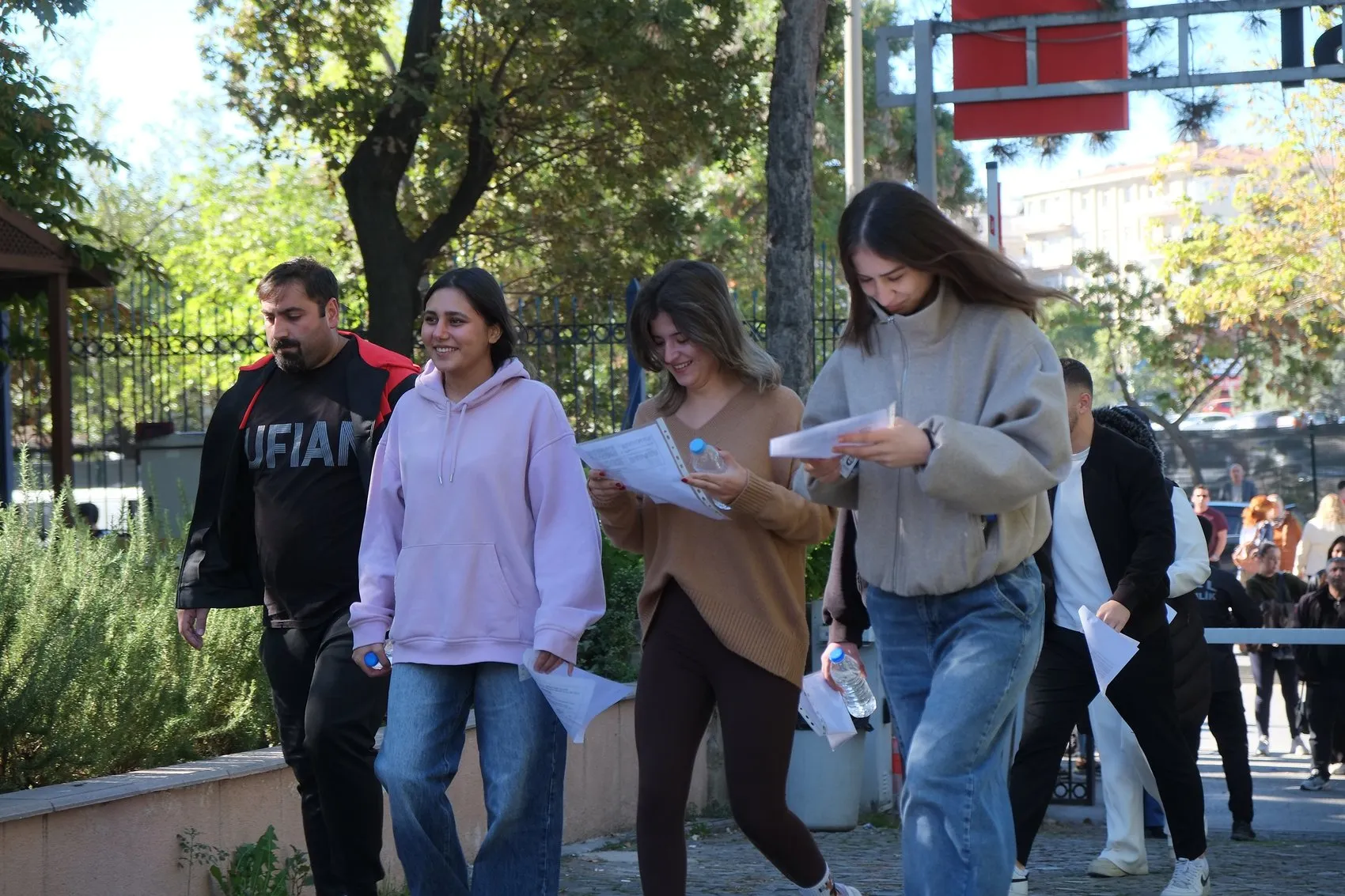 Başkentte KPSS maratonu: Milyonlarca aday memurluk hayali için ter döktü