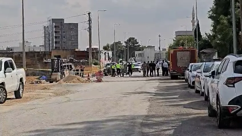 Nusaybin'de yol çalışması sırasında feci kaza: Belediye personeli hayatını kaybetti