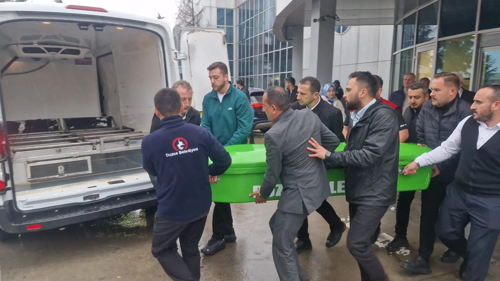 Üsküdar'ı yasa boğan acı veda: Dündar Ziya Gültekin son yolculuğuna uğurlanıyor
