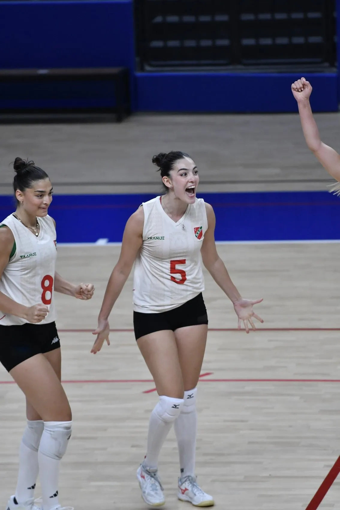 Karşıyaka'nın voleybol mesaisi Ege derbisiyle başlıyor