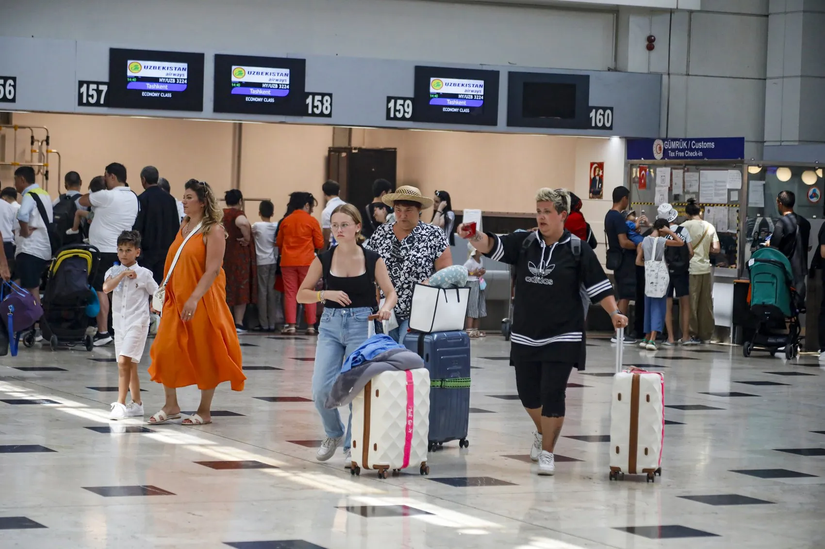 Antalya semalarında rekor hareketlilik: Eylül ayında milyonlarca yolcu ağırlandı