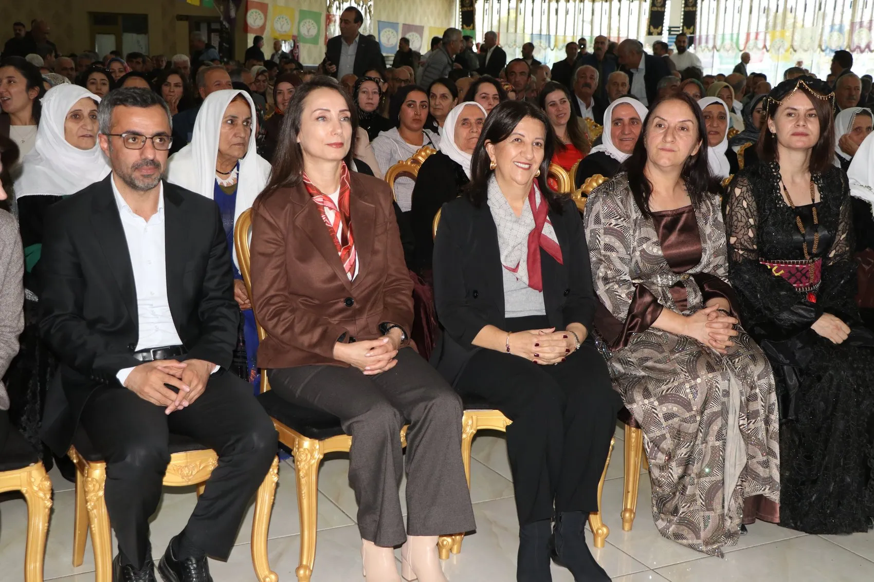 DEM Parti'den kritik çağrı: Toplumsal beklenti için somut adımlar şart