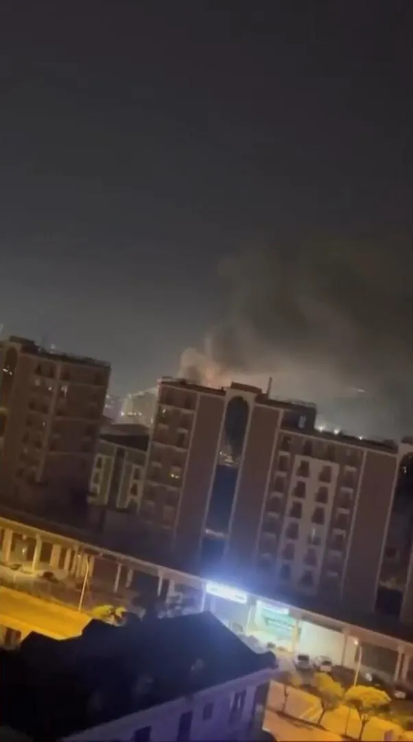 Beylikdüzü'nde gece yarısı kundaklama dehşeti: 4 TIR küle döndü