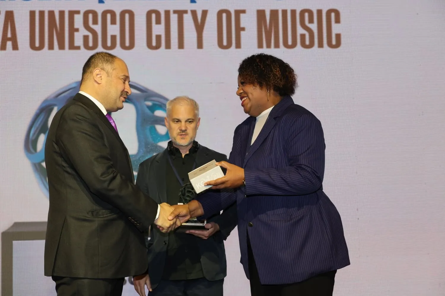 Dünya Müziği Şanlıurfa’nın Kadim Topraklarında Yankılandı: UNESCO Küresi Kansas City’ye Devredildi