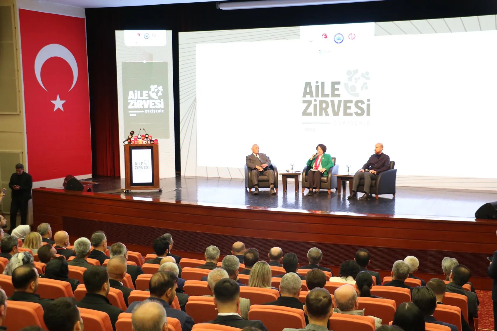 Bilal Erdoğan'dan demografik uyarı: Türkiye'nin geleceği için o eşiği aşmalıyız