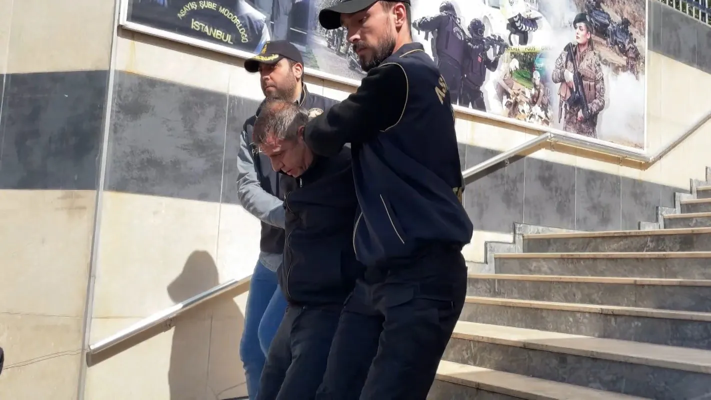 Dokuz yıllık kaçışın sonu: Akrabalarının kimliğiyle saklanan firari Bağcılar'da yakalandı