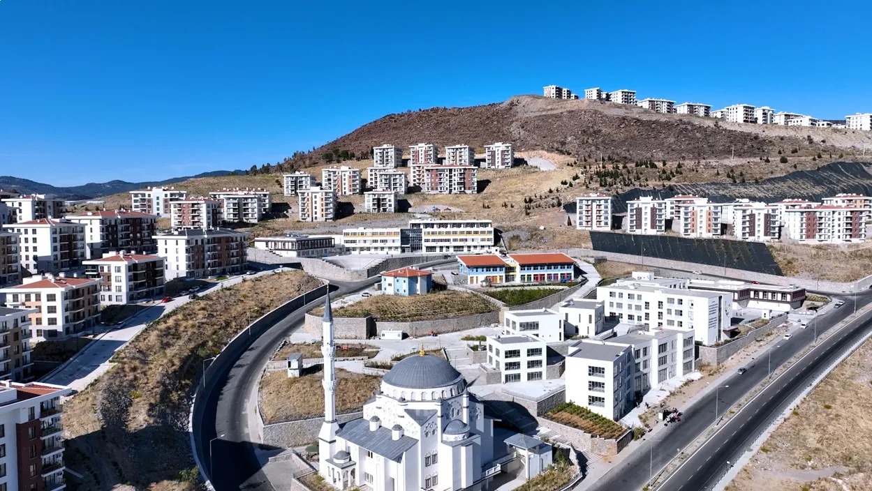 İzmir'de deprem korkusu yerini huzura bıraktı: Artık sarsıntılarda dışarı kaçmıyoruz