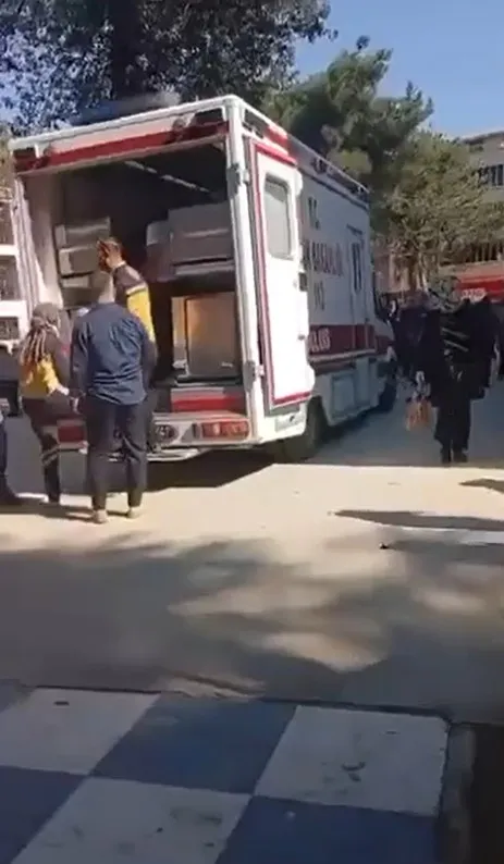 Bursa'daki okulda korku dolu anlar: 12 öğrenci hastanelik oldu