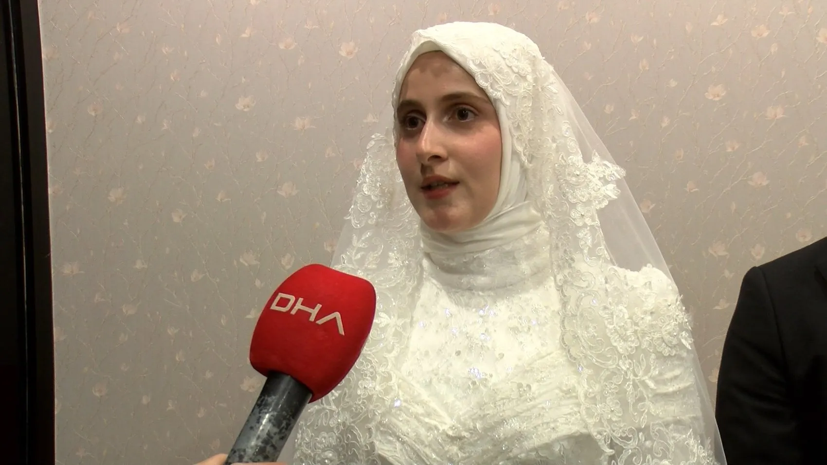Bursa'dan Güney Kore'ye uzanan aşk: Trabzonsporlu damat horonla dünyaevine girdi