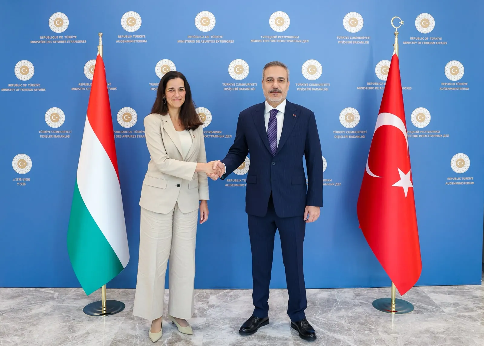 Ankara'da kritik diplomasi trafiği: Hakan Fidan ve Anita Orban masaya oturdu