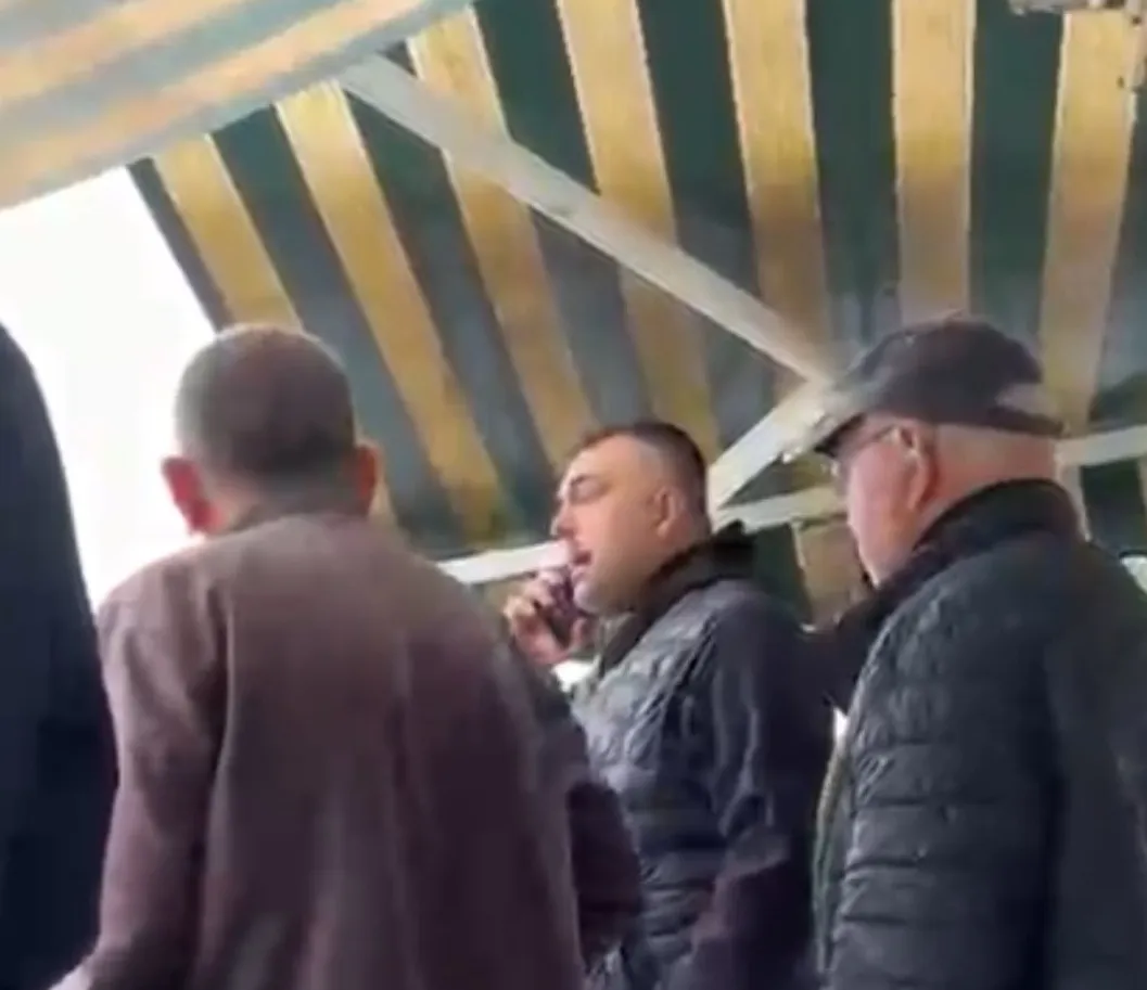 Sokak ortasında hesaplaşma: Dolandırıldığını iddia etti, vurduktan sonra polisi aradı