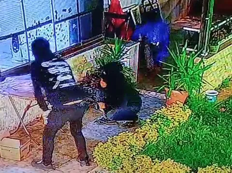 Karasu'daki hırsızlık şüphelileri Adapazarı'nda kıskıvrak yakalandı
