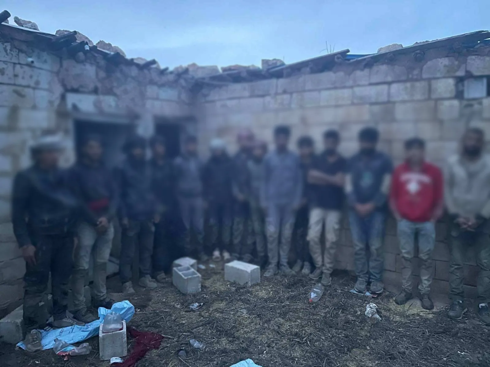Sınır hattında 15 günlük titiz takip: Metruk binalar ve depolar göçmenlere mezar olmadı