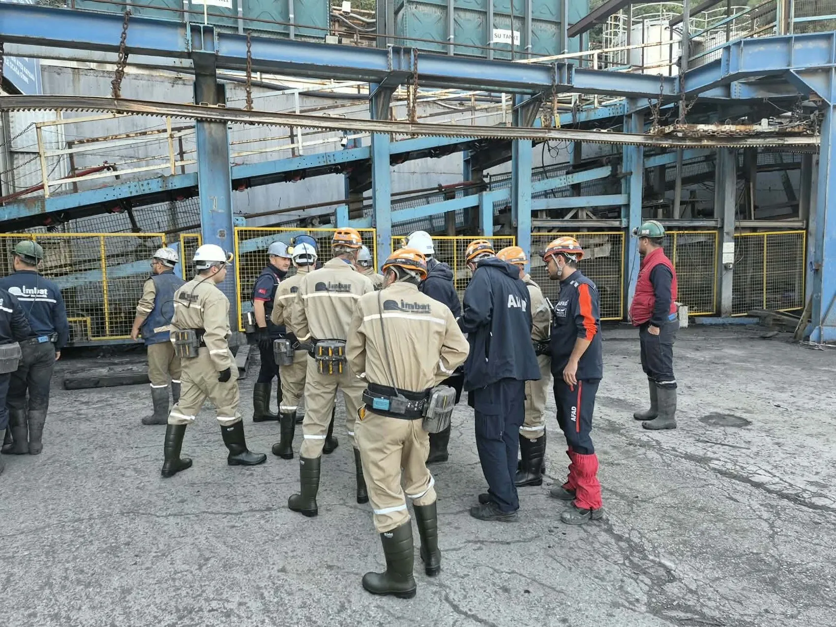 Soma'daki maden faciasından sağ kurtulan İbrahim Çimen: Direkler üzerime çökerken tek düşündüğüm çocuklarımdı