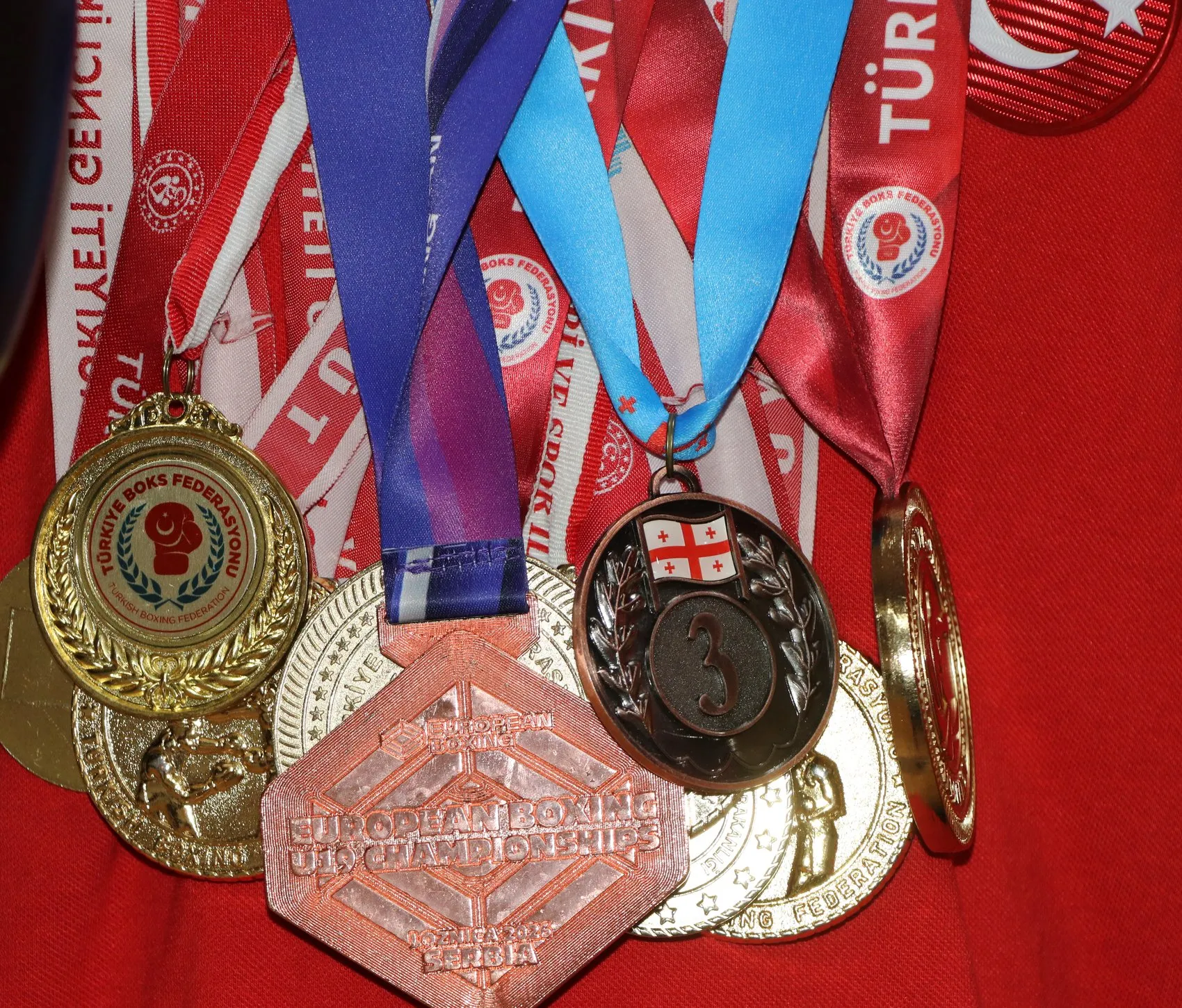 Yedi yaşında bir tavsiyeyle başlayan yolculuk: Ringlerin yeni yıldızı Furkan Avar dünya şampiyonluğuna odaklandı