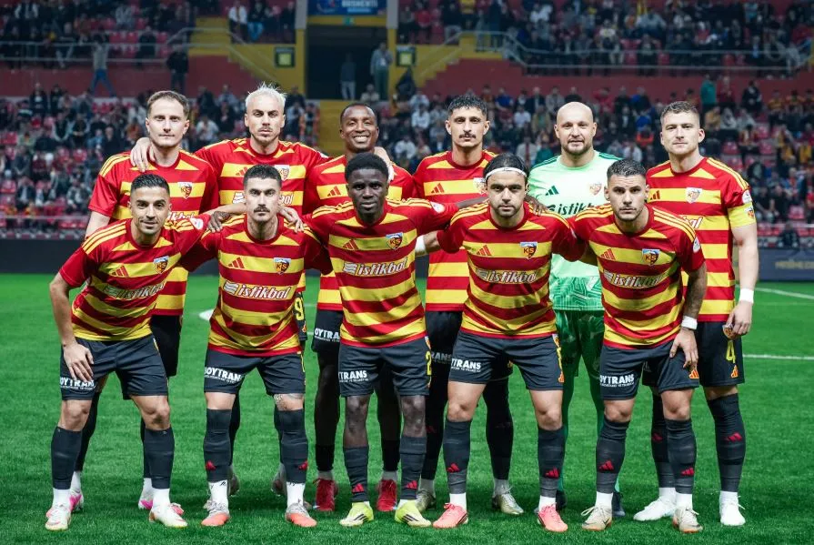 Zirvenin yeni sahibi Kayserispor'da gözler Antalya deplasmanına çevrildi