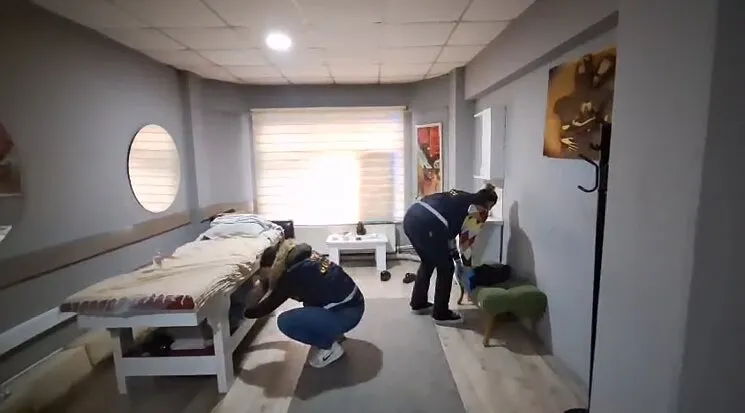 Düzce'de masaj salonlarına şafak operasyonu: 5 kişi cezaevine gönderildi