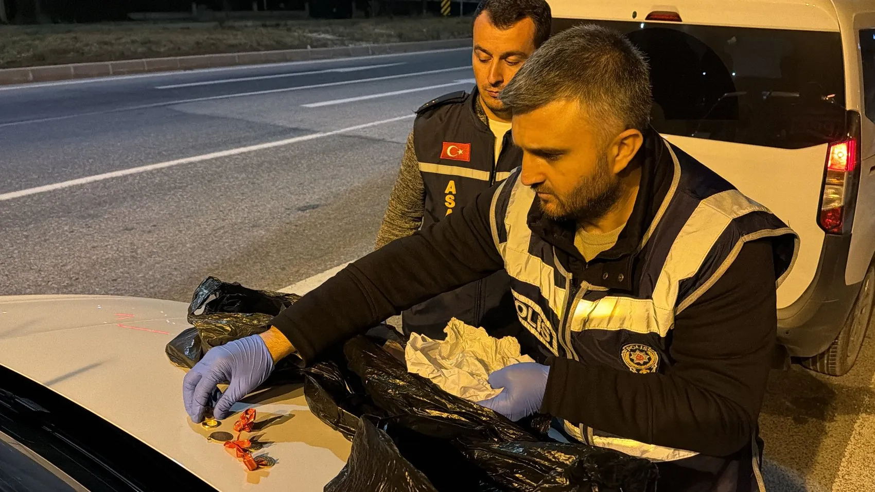 Sahte polislerin kaçış planı Kütahya girişinde son buldu