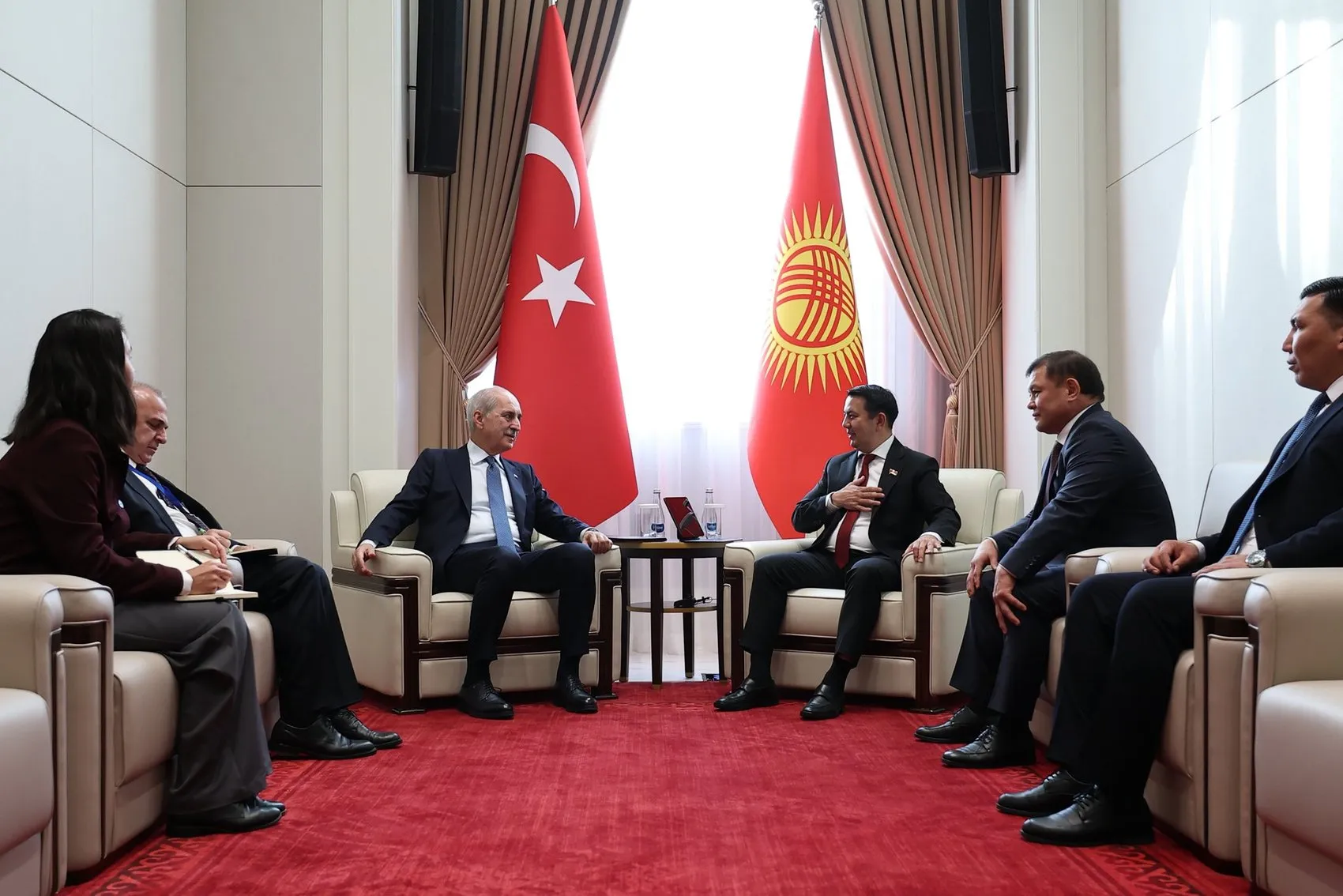 Bişkek'te kritik temas: Numan Kurtulmuş'tan ata yurdu Kırgızistan'a güçlü mesaj
