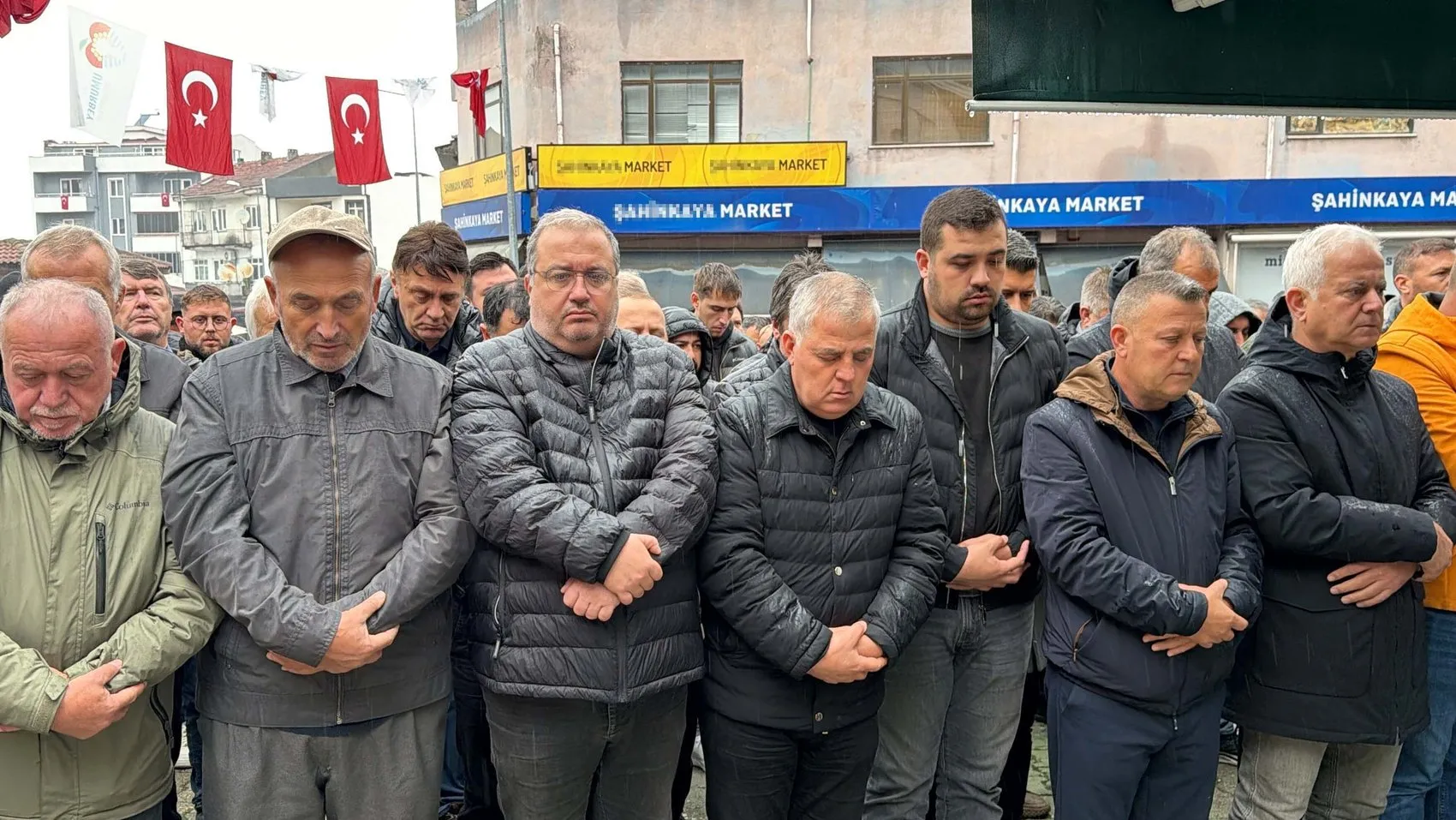 Genç yaşta gelen acı veda: Efehan Uzkuç son yolculuğuna uğurlandı