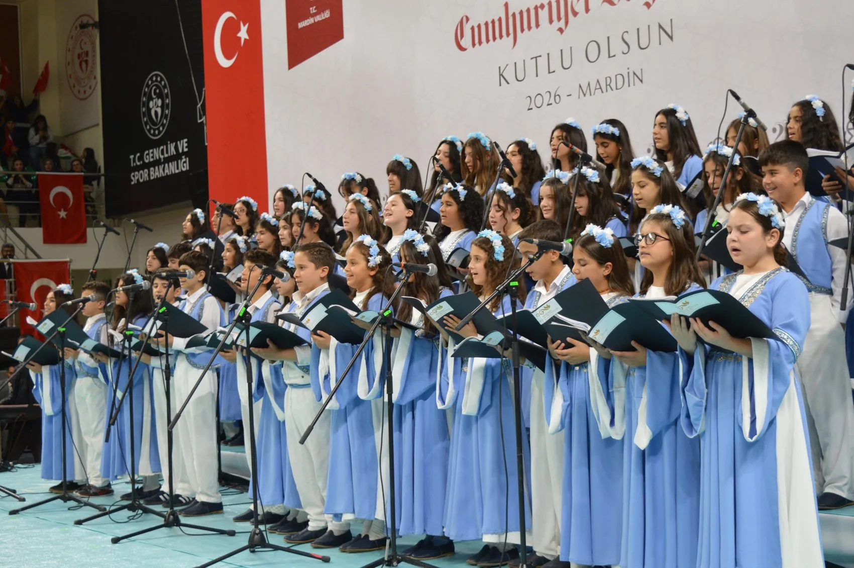 Mardin'de Cumhuriyetin 103. Yılı: Dört Dilde Yükselen Kardeşlik Ezgisi