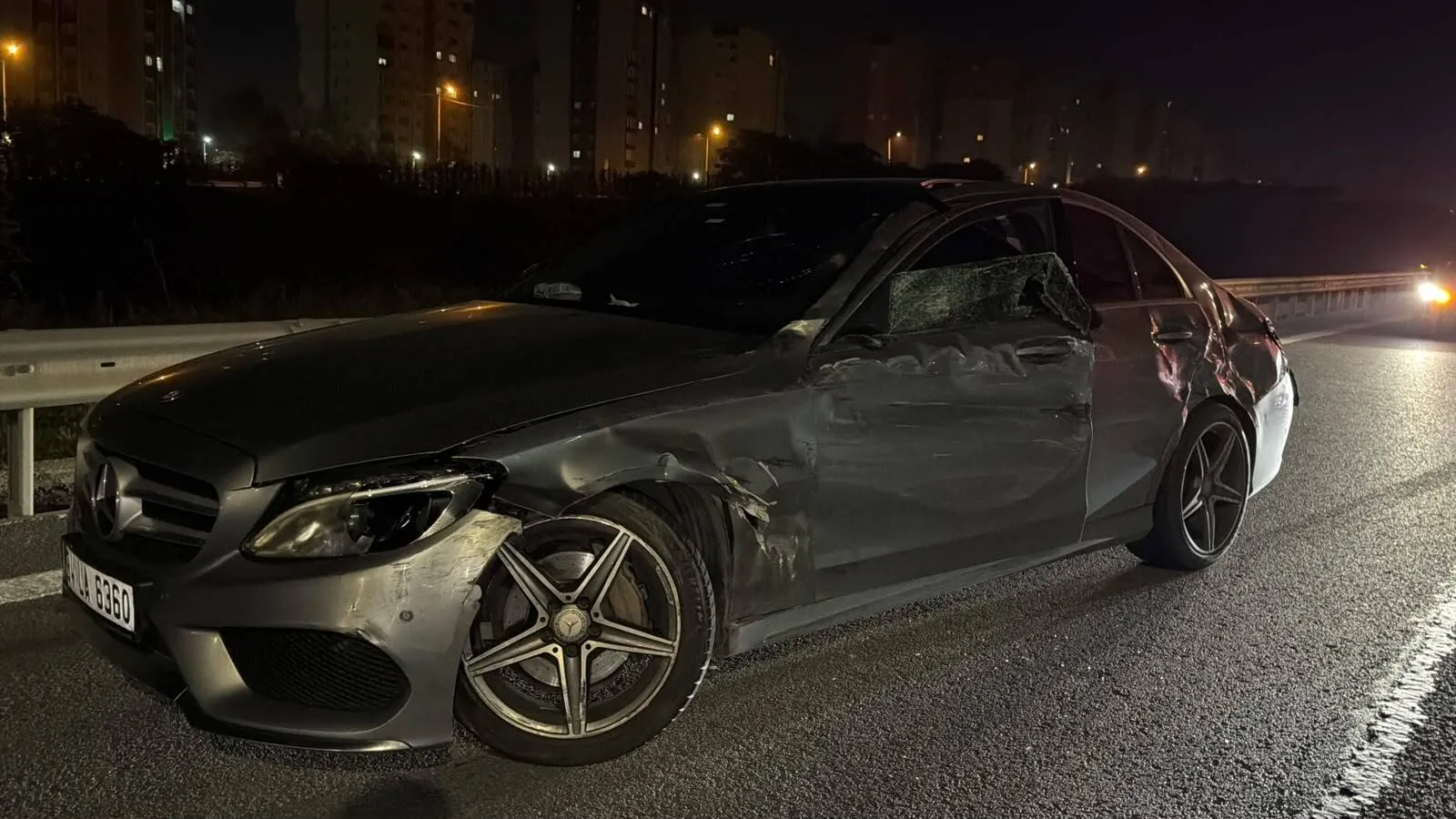 Kuzey Marmara Otoyolu'nda gece yarısı dehşeti: Kontrolden çıkan araç bariyerleri aştı