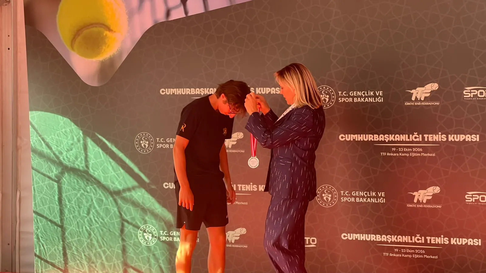 Ankara kortlarında şampiyonluk heyecanı: Cumhurbaşkanlığı Tenis Kupası sahiplerini buldu
