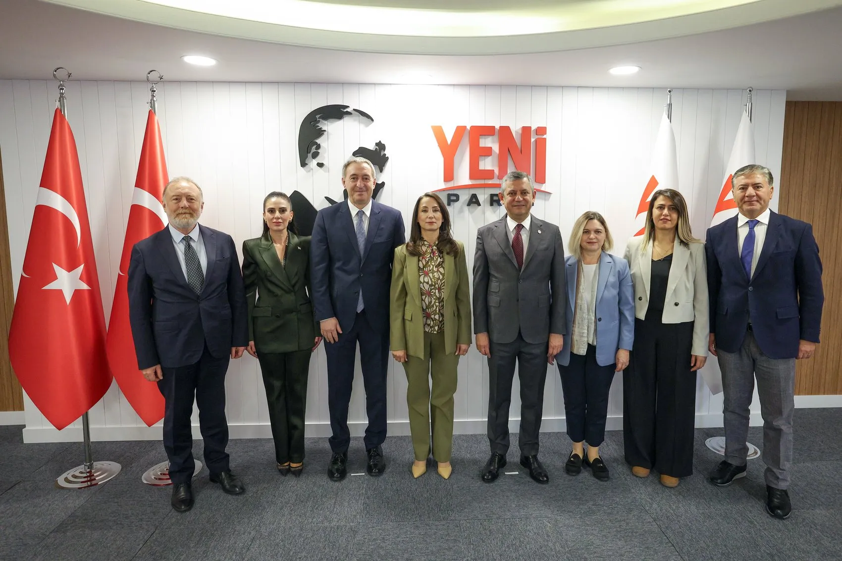 Özgür Özel'den barış mesajı: Kaybedeni olmayan bir süreçten bahsediyoruz