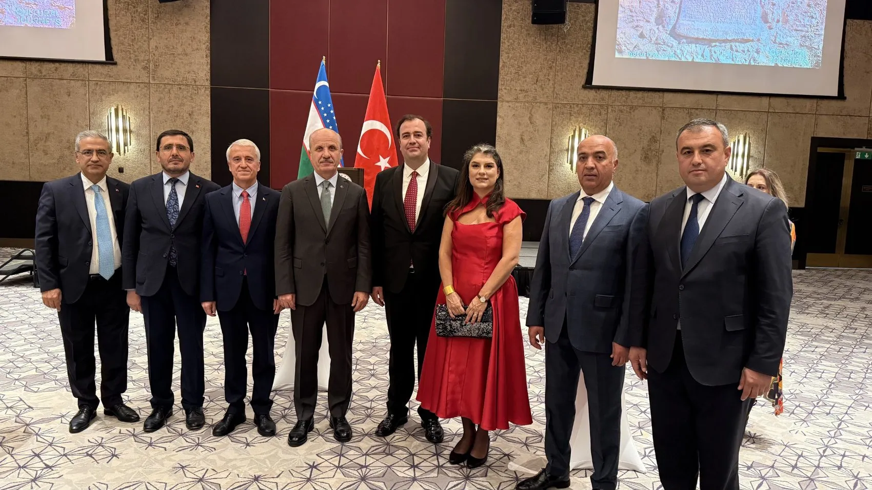 Semerkant'ta Cumhuriyet Coşkusu: YÖK Başkanı Özvar'dan Tarihi Mesaj