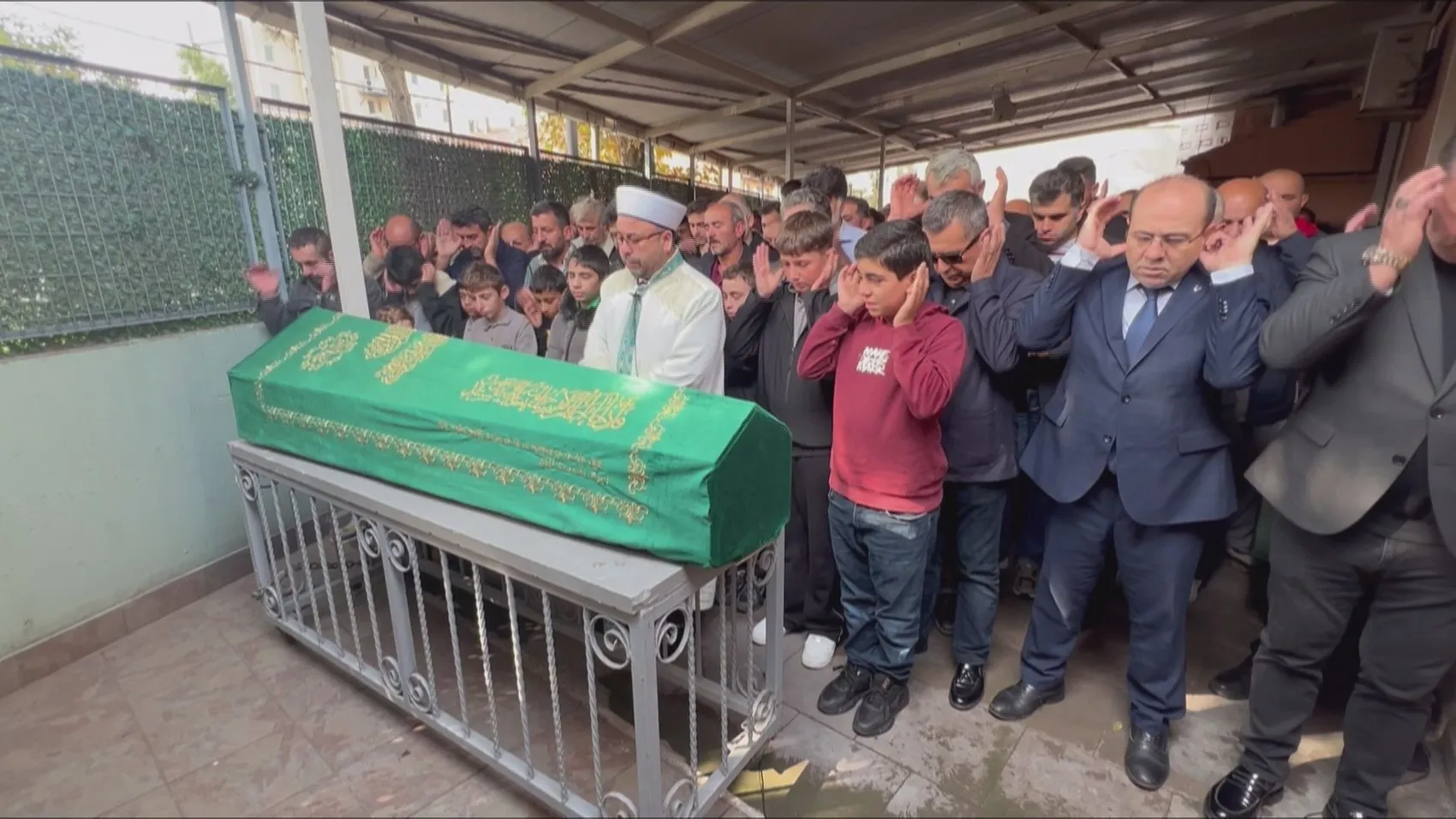 Sahadaki neşesi artık yok: 12 yaşındaki Halil İbrahim'e hüzünlü veda